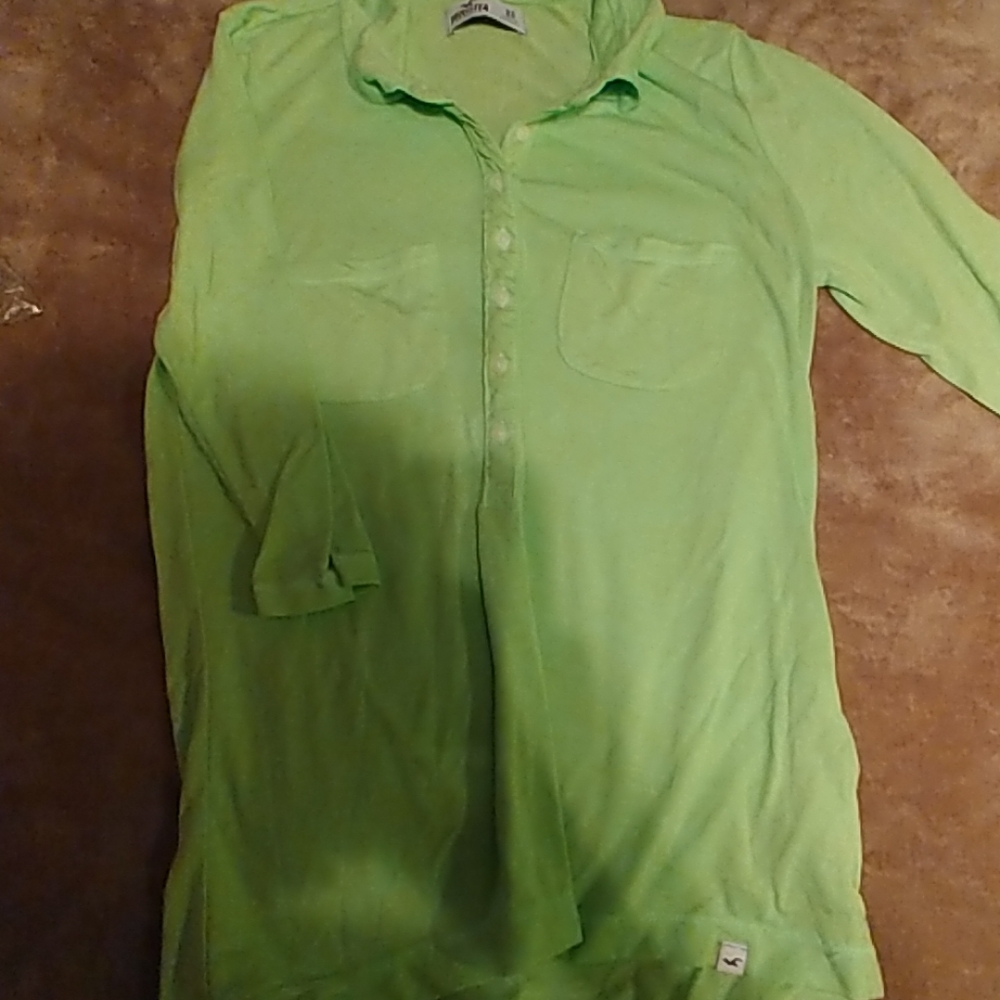 Light weight Hollister half sleeve